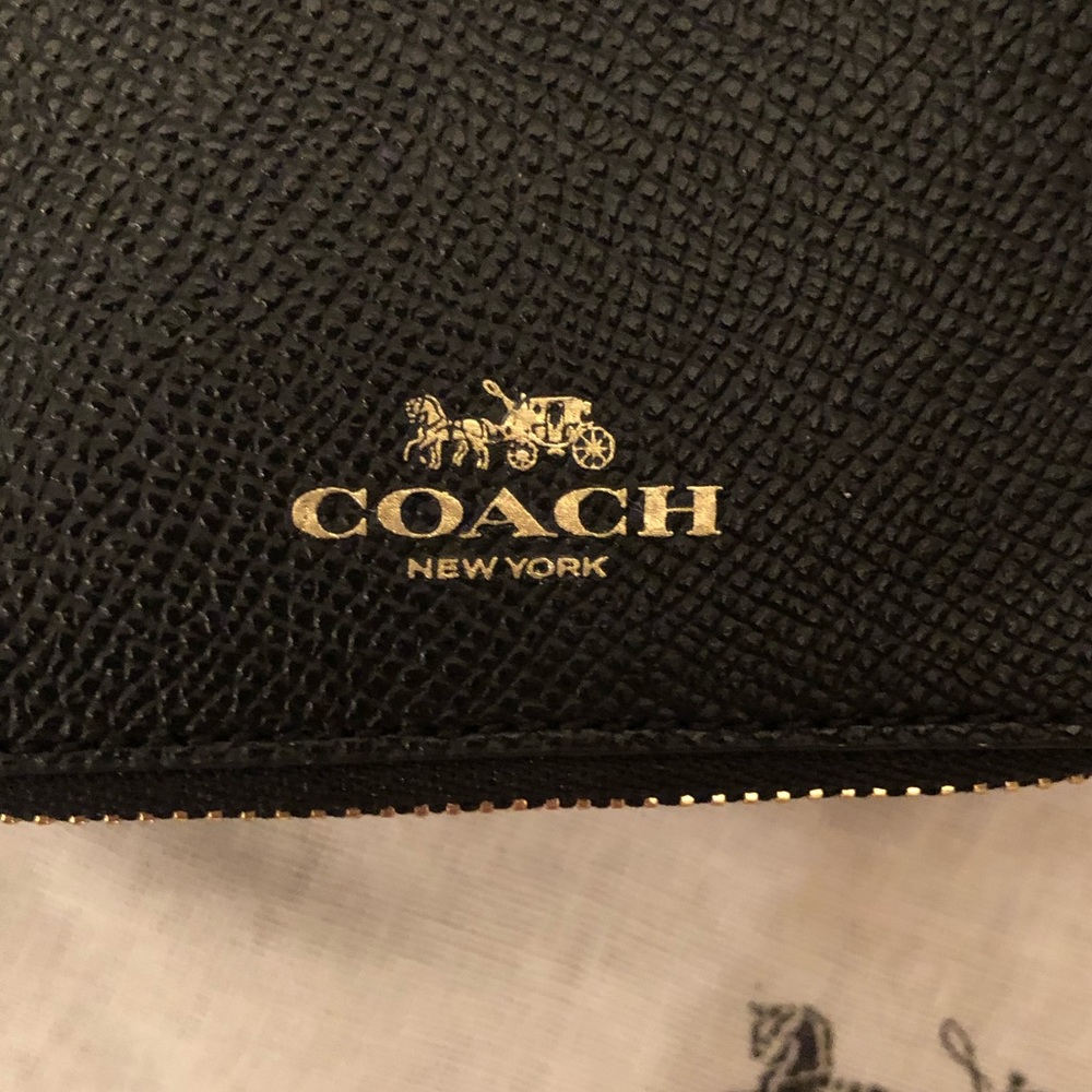 ๐ Coach Triple Pill Box Travel Case - Picture 3 of 7